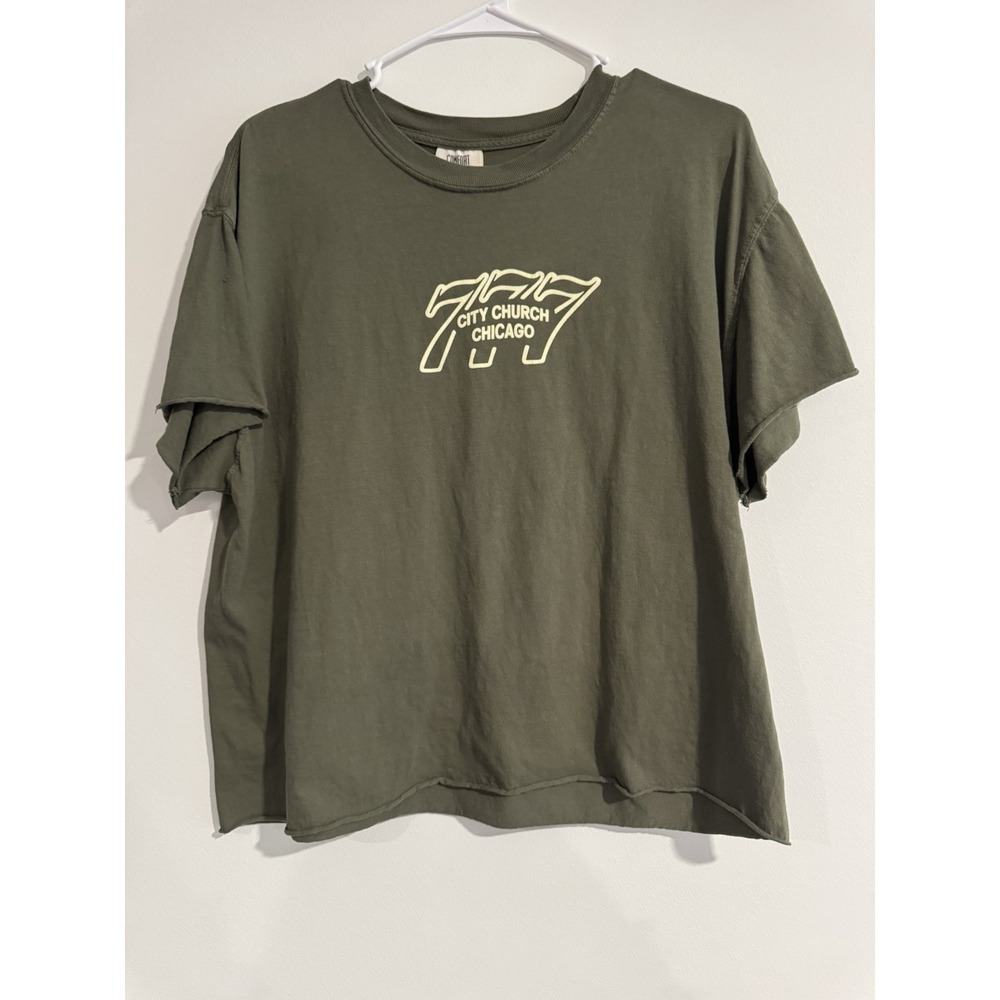 Chicago Church City Graphic T-shirt Women's Large Green Loving Serving Tee Top